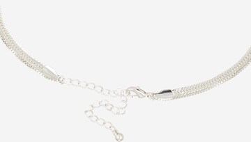 ABOUT YOU Halsband 'Malia' i silver