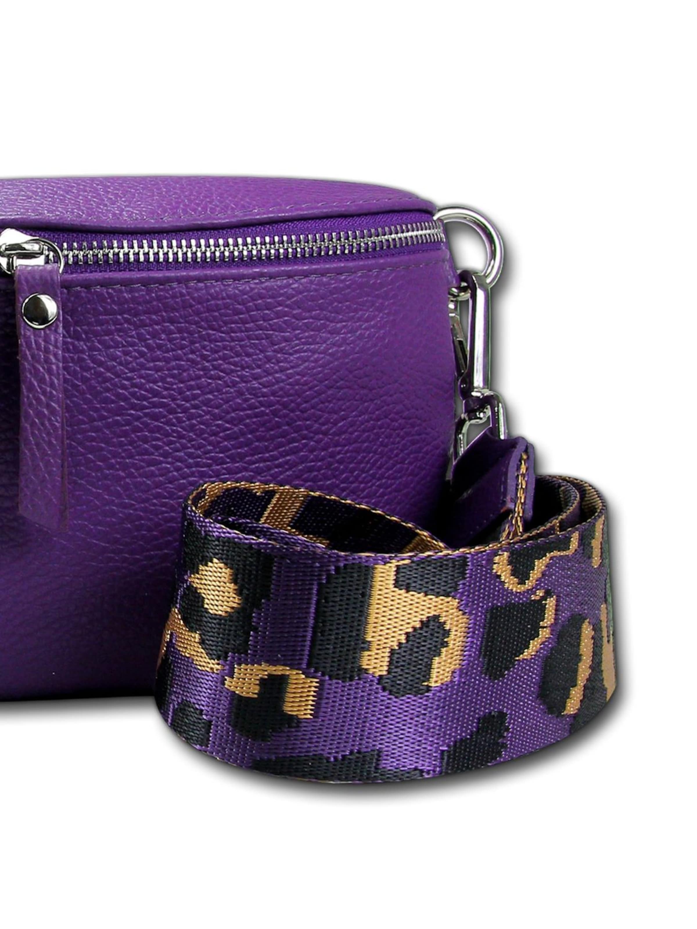 Florence Heuptas in Lila