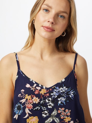 ABOUT YOU Top 'Cassia' in Blauw