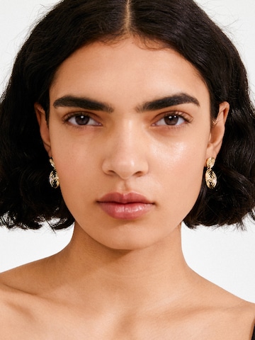 Pilgrim Náušnice 'Air' – zlatá: přední strana