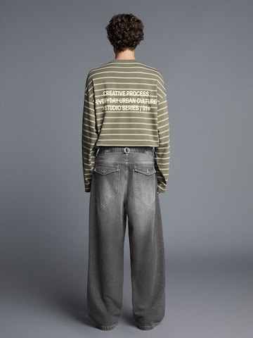 Bershka Tønde Jeans i grå
