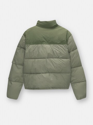 Veste mi-saison Pull&Bear en vert