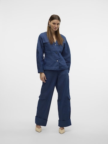VERO MODA Wide Leg Cargobukser 'CARLA' i blå