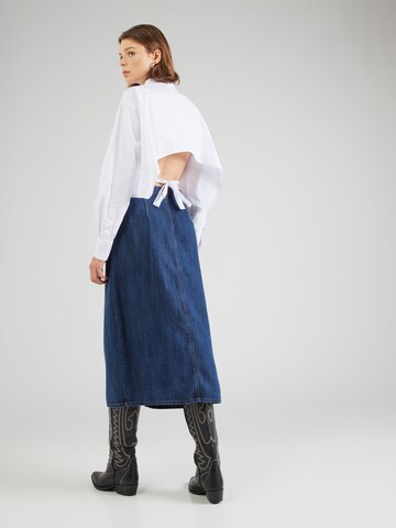 SOAKED IN LUXURY Krilo 'Friday' | modra barva