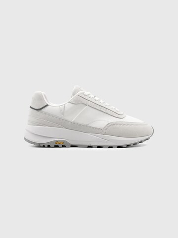 Chaussure à lacets 'Eclipse (Size runs small, order one size up)' Dutch'D en blanc