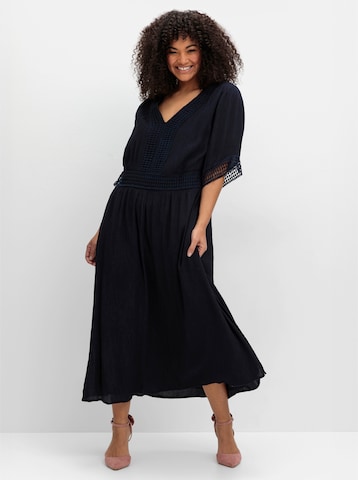Robe SHEEGO en bleu : devant
