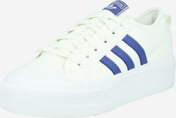 Sneaker bassa 'Nizza Platform' di ADIDAS ORIGINALS in bianco: frontale