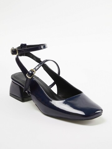 Trendyol Pumps in Blue: front