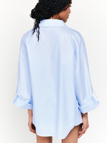 Camicia da donna 'Brigitte' di Lezu in blu: dietro