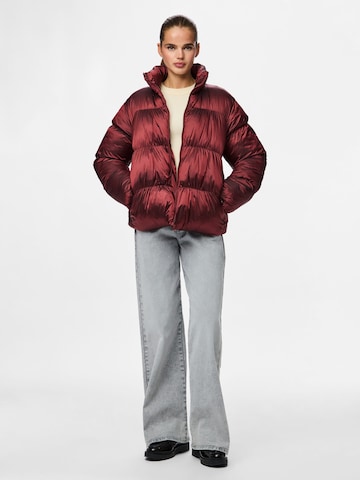 PIECES - Chaqueta de invierno 'PCMilla' en rojo