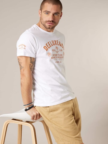 Deeluxe Shirt ' MOTOCLUB ' in White: front