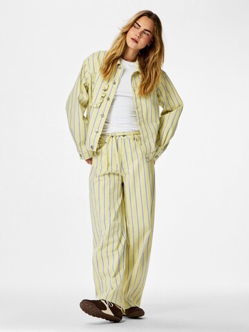 PIECES Overgangsjakke 'PCBillo' i gul