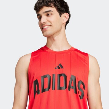 ADIDAS SPORTSWEAR Λειτουργικό μπλουζάκι 'Seasonal Essentials' σε κόκκινο