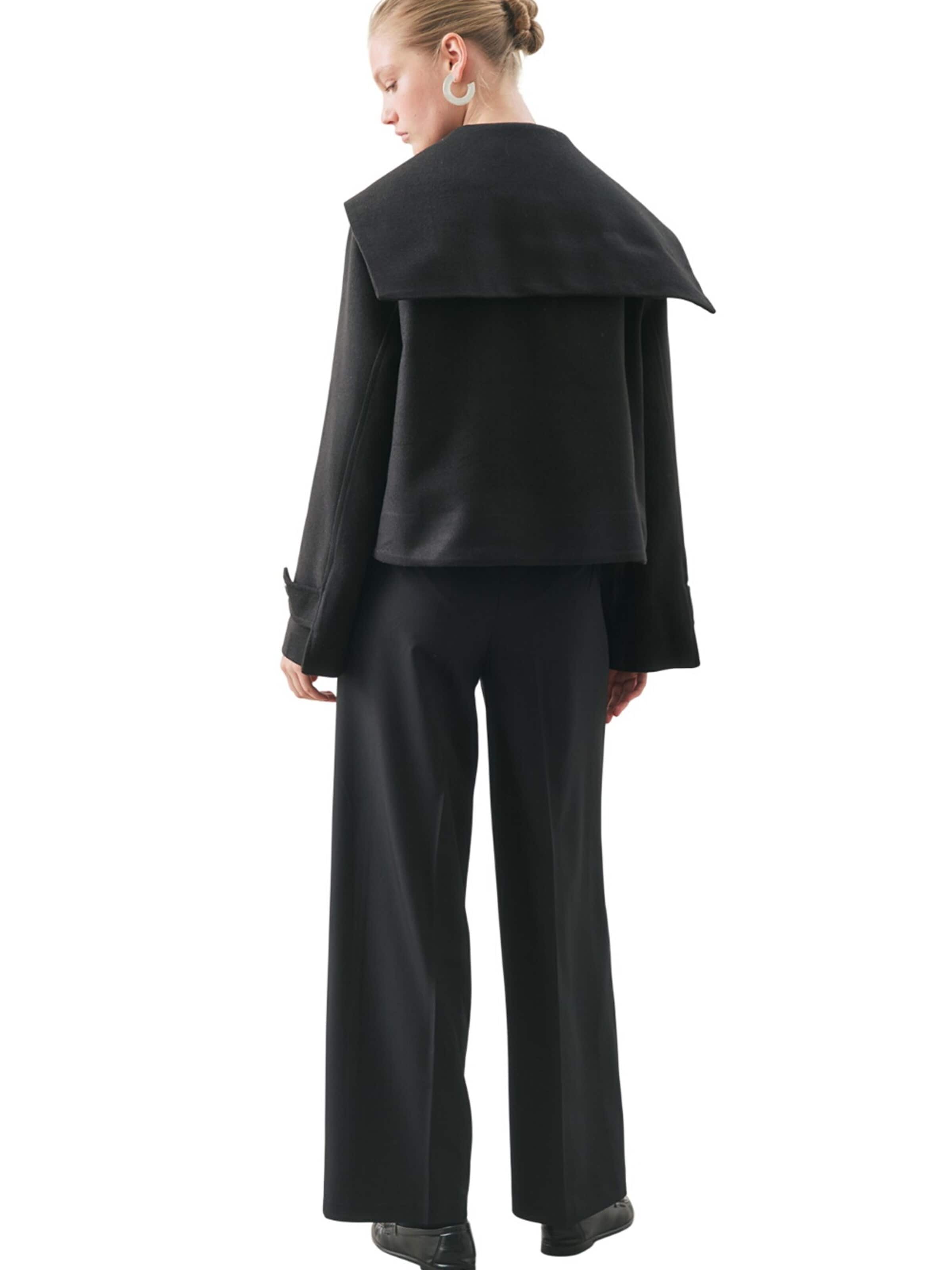 MANUKA Fleece Jacket in Black