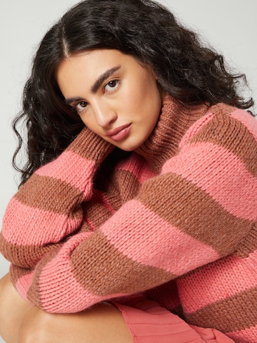 Guido Maria Kretschmer Women Sweater 'Suki' in Brown
