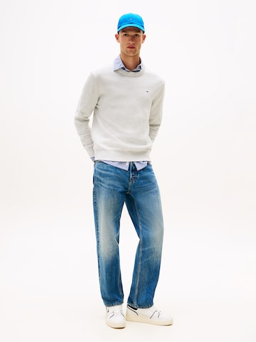 Tommy Jeans Свитер 'ESS' в Серый