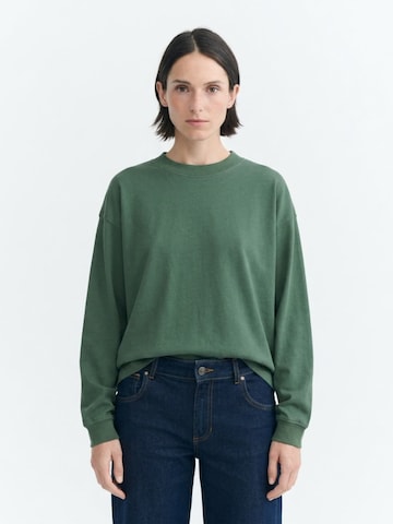 Thinking MU Sweatshirt 'Freire' in Grün: Vorderseite