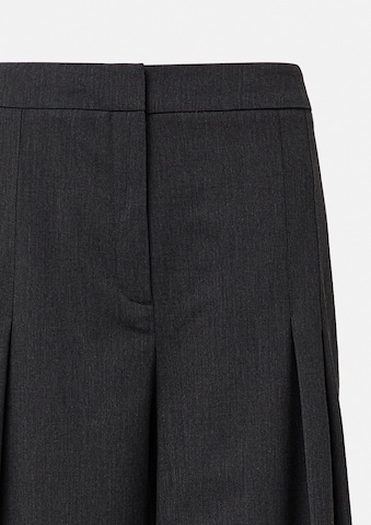 évasé Pantalon à plis COMMA en gris