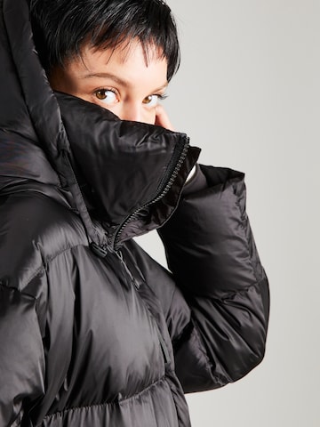 Manteau d’hiver Calvin Klein en noir