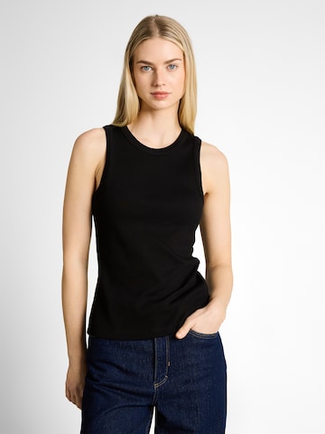 Top de la TOM TAILOR DENIM pe negru: față
