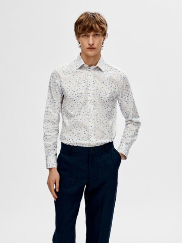 SELECTED HOMME Regular fit Button Up Shirt in White: front