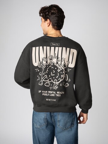 Sublevel Sweatshirt in Grau