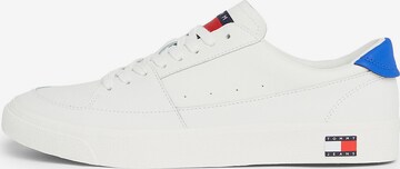 Baskets basses Tommy Jeans en blanc : devant