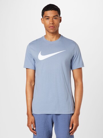 T-Shirt 'Swoosh' Nike Sportswear en bleu : devant