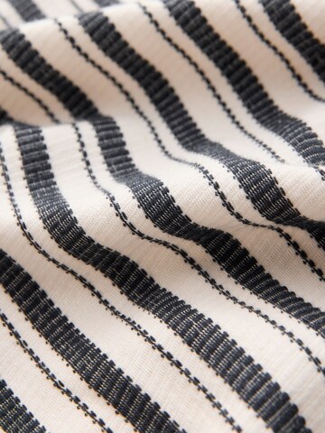 Next Shirt in Beige