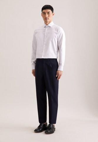 Coupe slim Chemise business 'Schwarze Rose' SEIDENSTICKER en gris