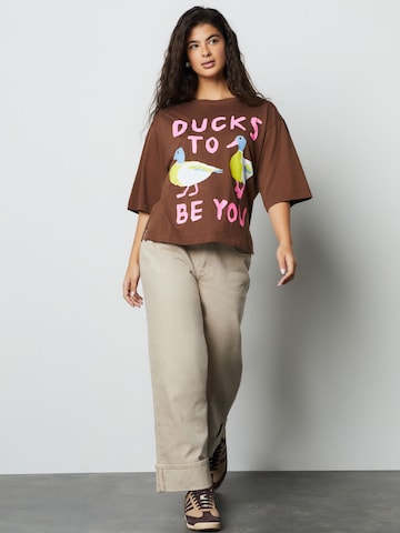 Next Μπλουζάκι σε καφέ