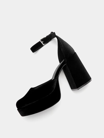 Pull&Bear Официални дамски обувки в черно