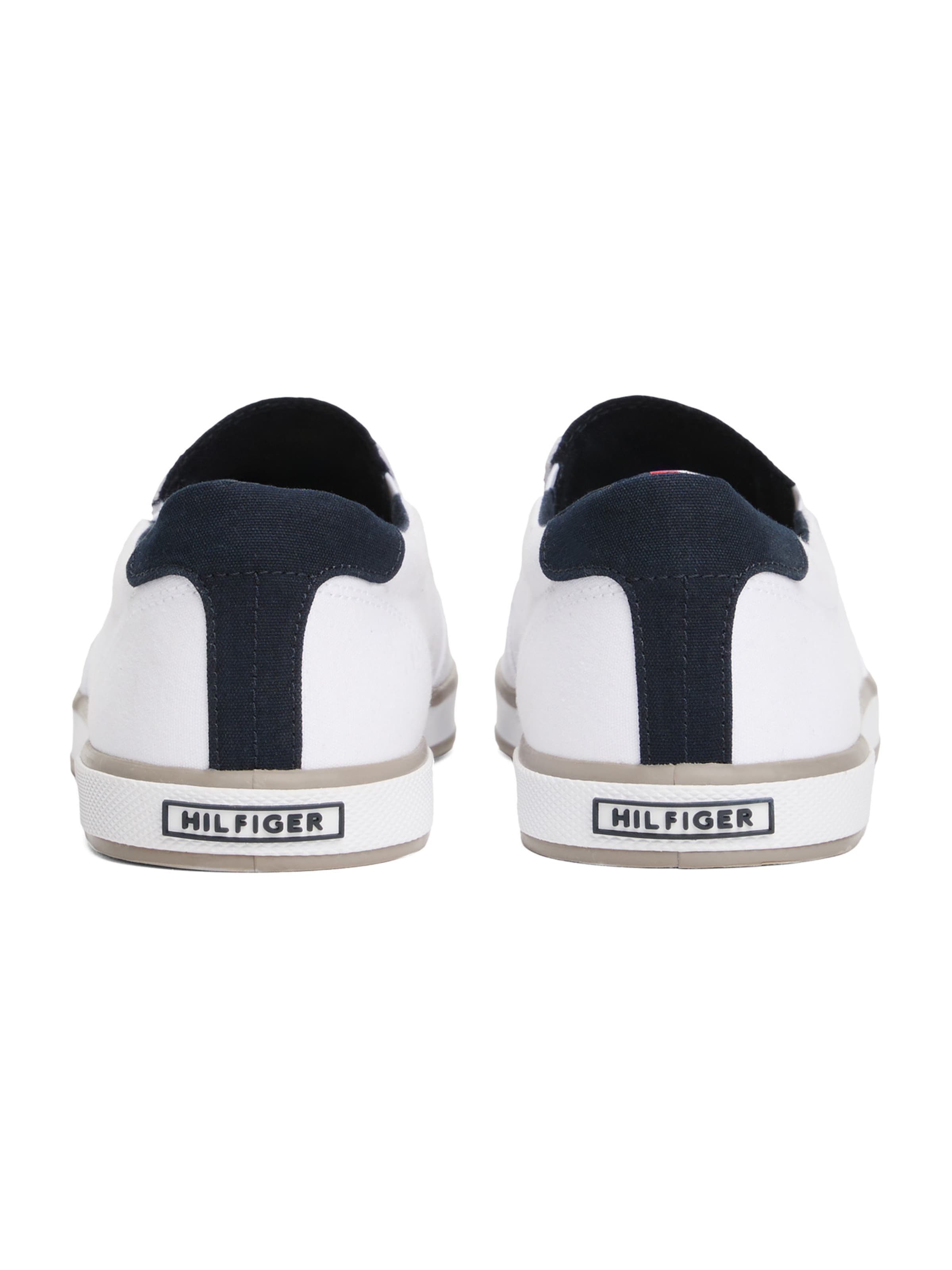 balts TOMMY HILFIGER Brīvā laika apavi bez aizdares