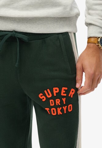 Superdry Regular Broek 'Vintage Athletic' in Groen
