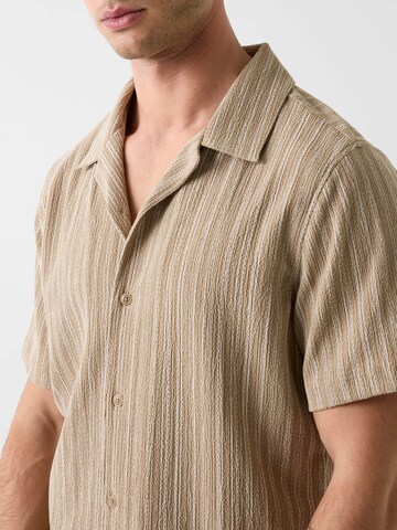 GUESS Regular fit Button Up Shirt in Beige