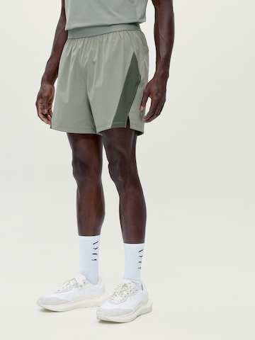 Born Regular Sportbroek ' Torque ' in Beige: voorkant