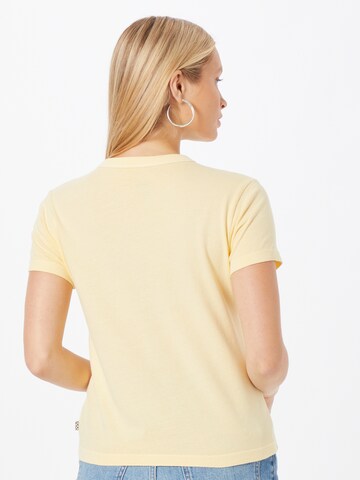 VANS - Camiseta 'VISTAVIEW' en amarillo