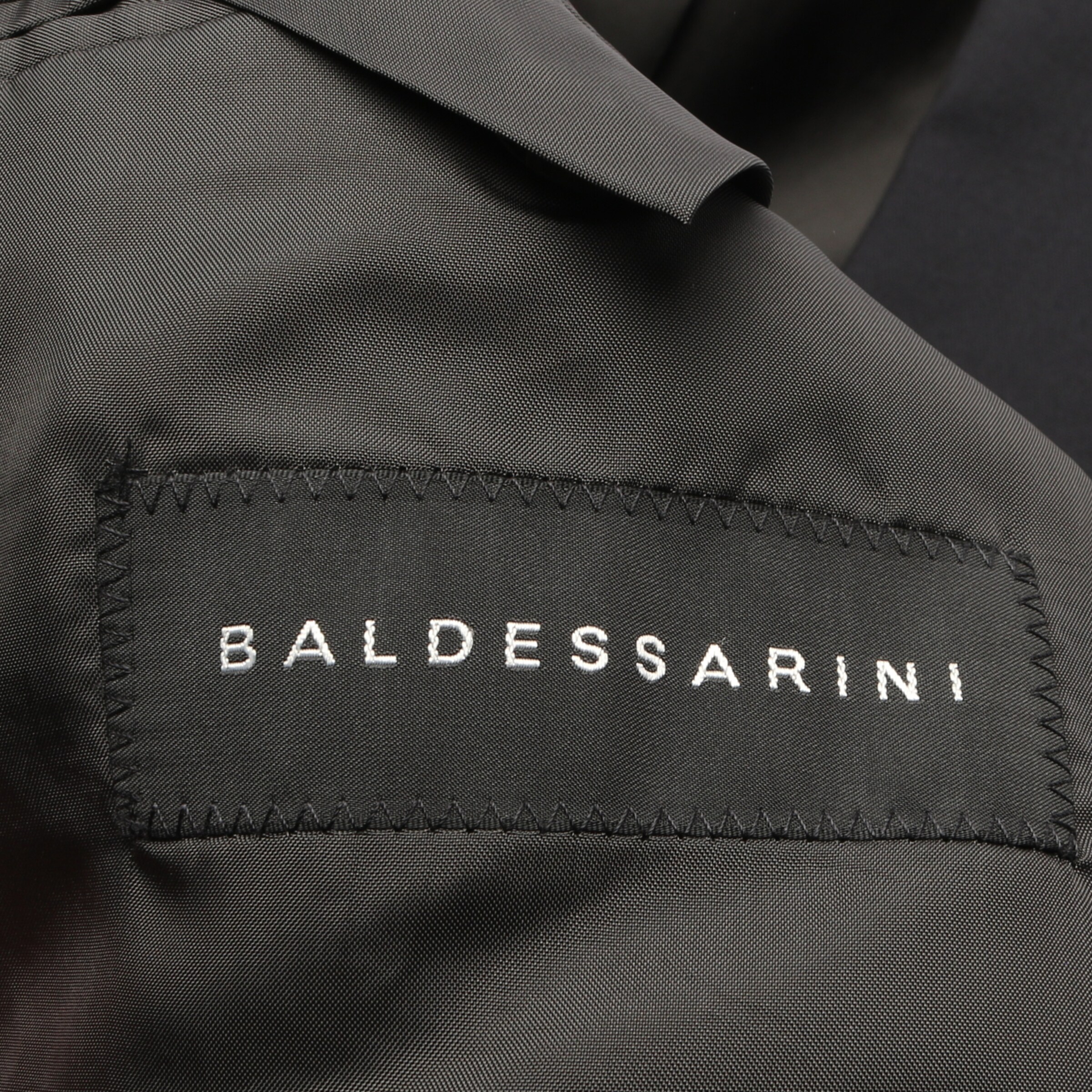 Baldessarini Suit in M-L in Blue