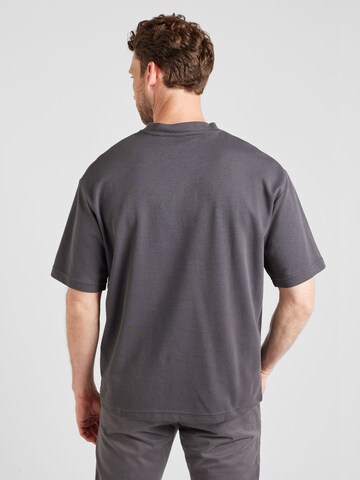 Maglietta di SELECTED HOMME in grigio