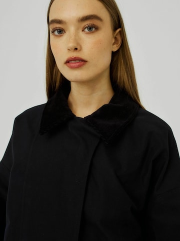 NORR Tussenjas 'Vana' in Blauw