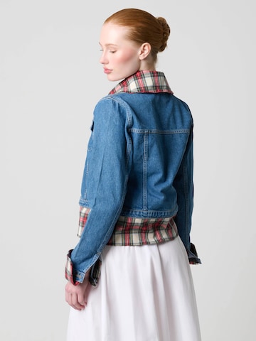 Fenice Übergangsjacke 'Urban Plaid Denim'‌‌‌‌‌‌‌‌‌‌ in Rot