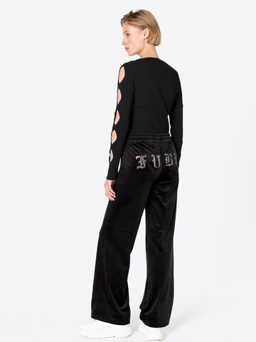 Loosefit Pantaloni di FUBU in nero