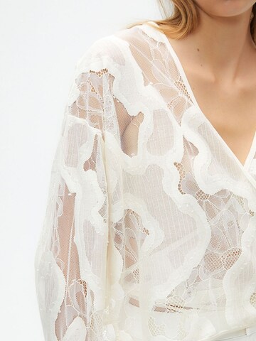 NOCTURNE Blouse in White
