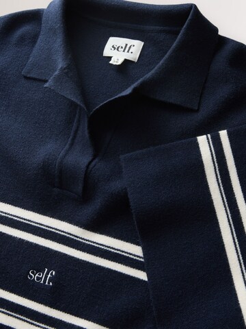 Pull-over self. en bleu