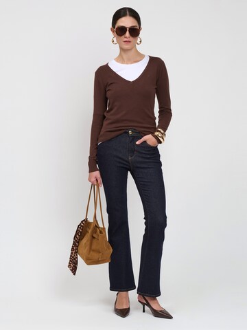 Influencer Sweater in Brown