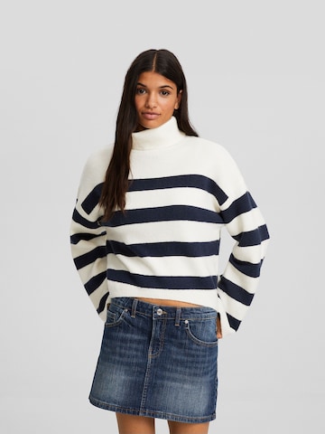 Pull-over Bershka en bleu : devant