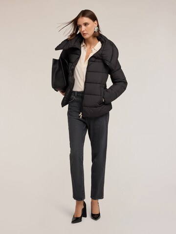 Loosefit Jeans di MOTIVI in nero