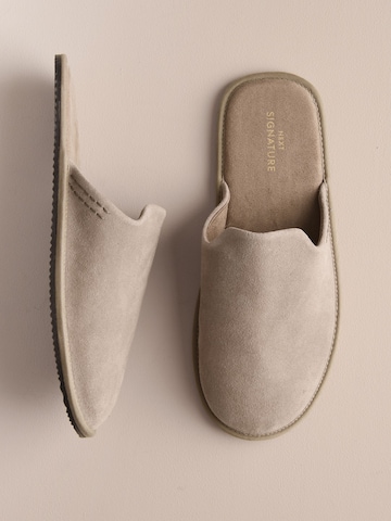 Pantoufle 'Signature' Next en gris
