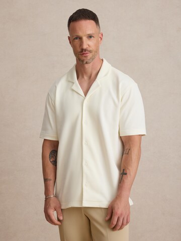 Coupe regular Chemise 'Leon' DAN FOX APPAREL en blanc : devant