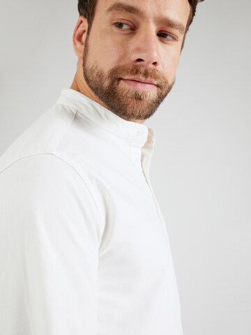 TRAPP - Ajuste regular Camisa 'Finn' en blanco